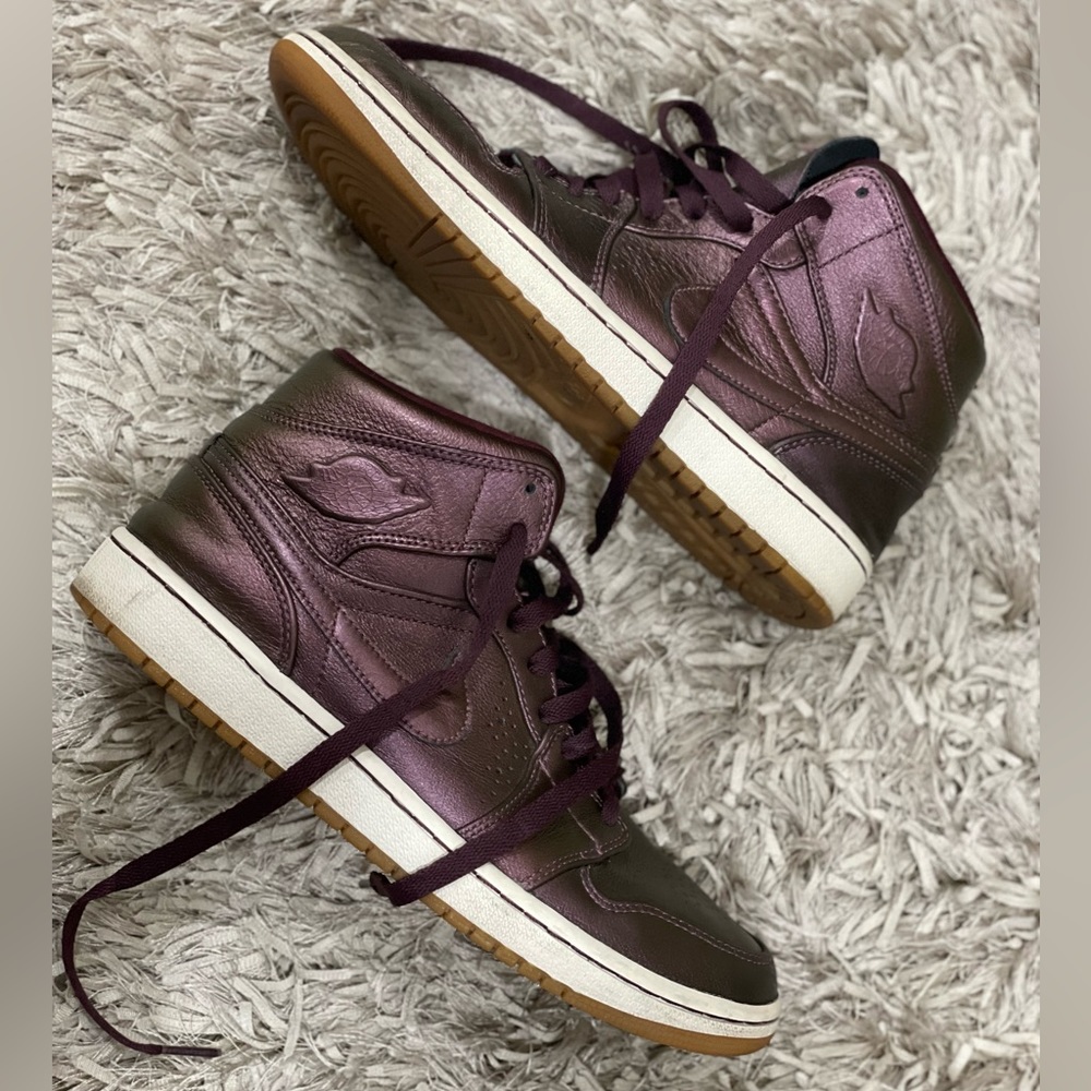 Jordan Retro 1 High Anti Gravity - size: men’s 9 - color: Machine Burgundy